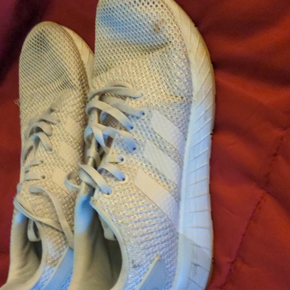 shoes - Picture 2 of 4